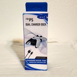 New in box Dual charger dock for PS5